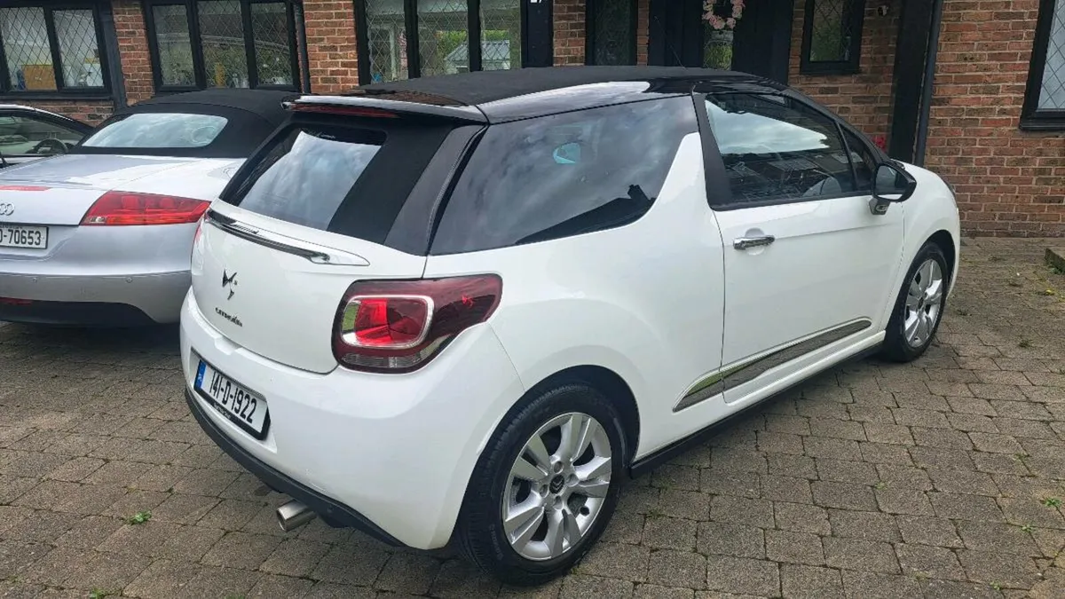 CITREON  DS3 CONVERTIBLE 1.6 DIESEL 2014 1 OWNER - Image 1