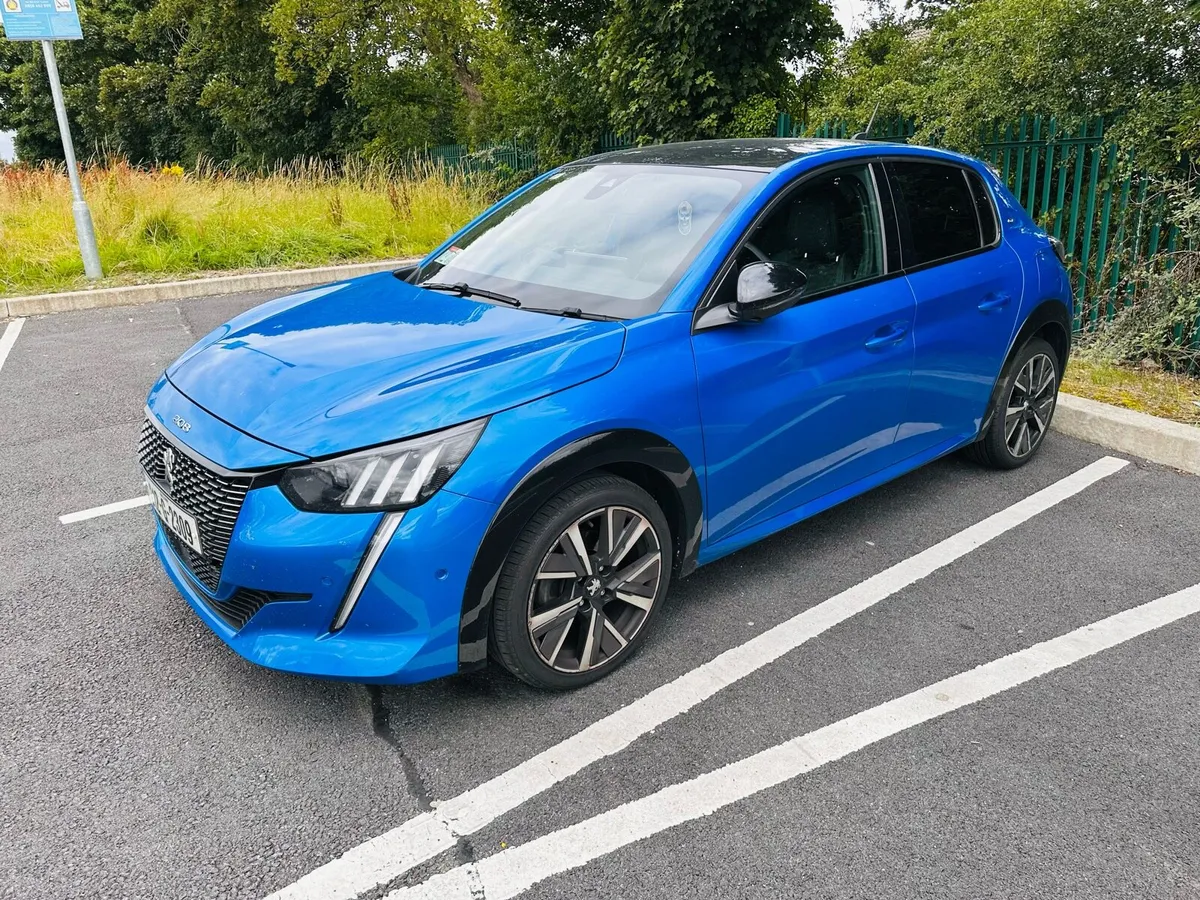 Peugeot 208 1.5 GT Line Hatchback Diesel Blue - Image 2
