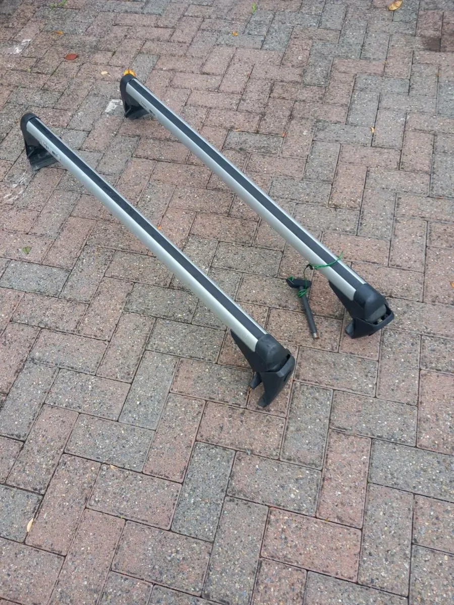 Volkswagen Passat B7 roof bars - Image 3