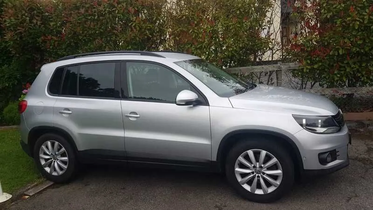 2015 Volkswagen Tiguan - Image 2