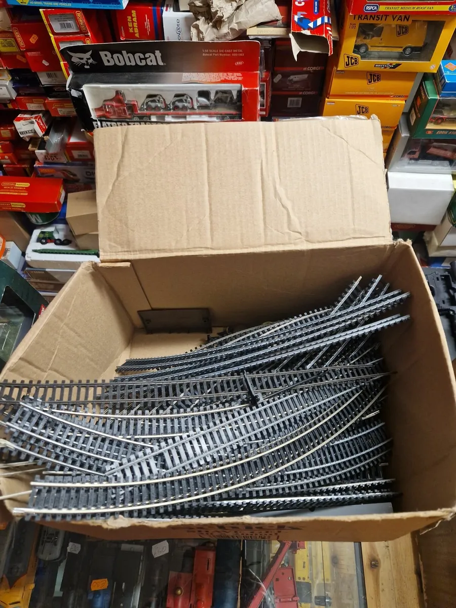 Hornby Lima OO Gauge Track 90 pieces - Image 1