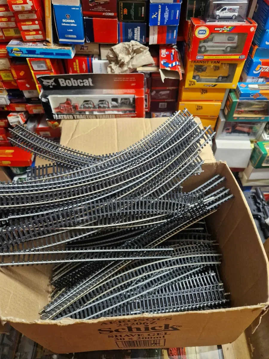 Hornby Lima OO Gauge Track 90 pieces - Image 3