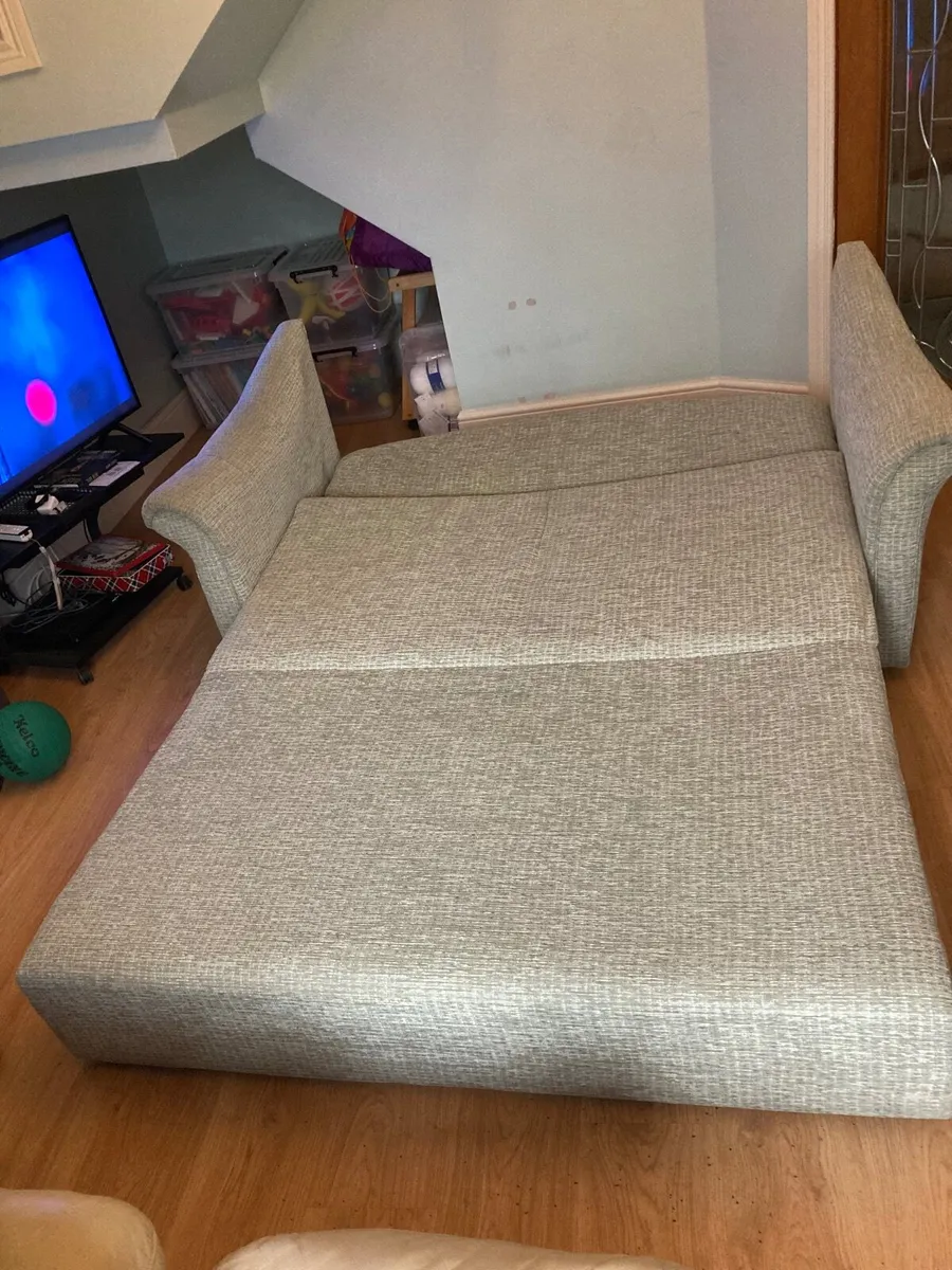 Bed settee - Image 1