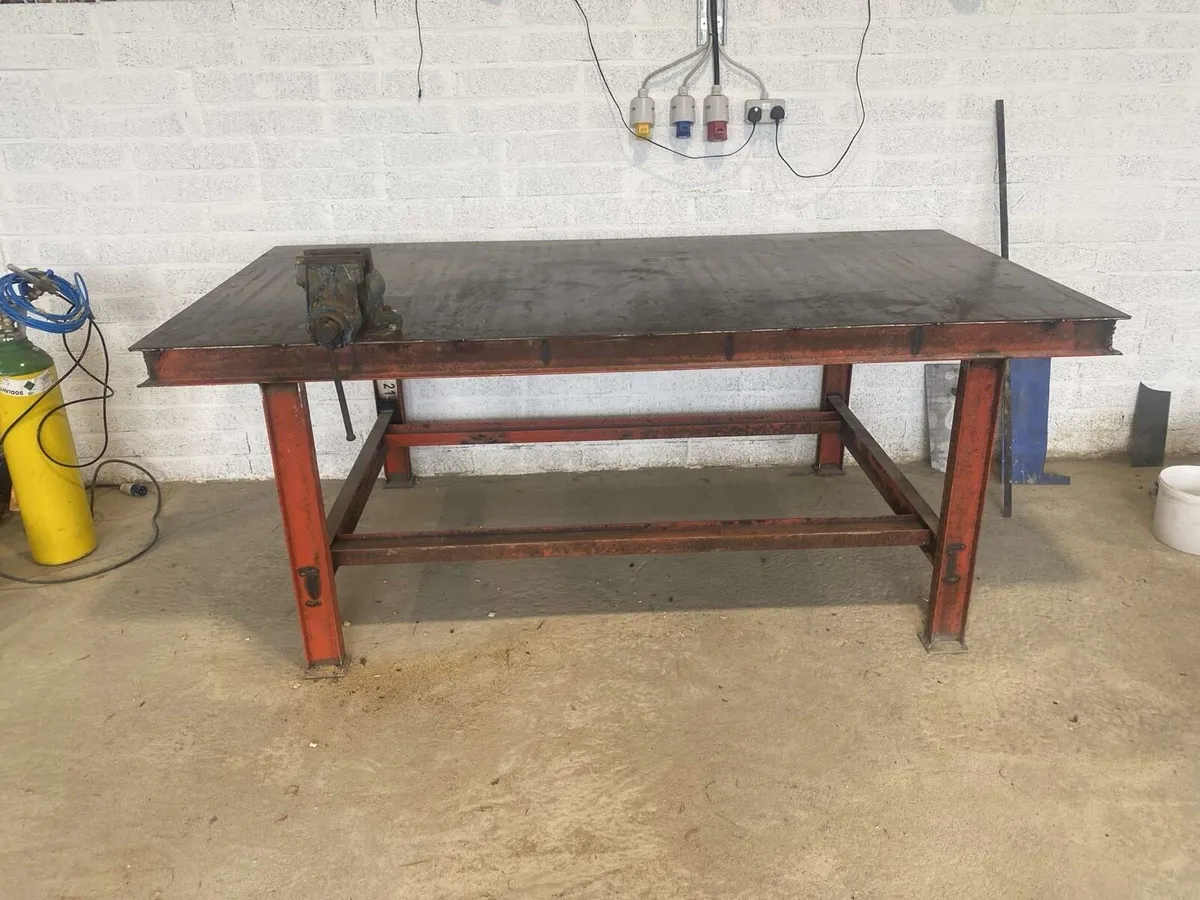 Heavy duty steel bench - Image 1