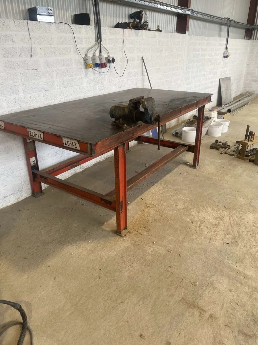 Heavy duty steel bench - Image 2