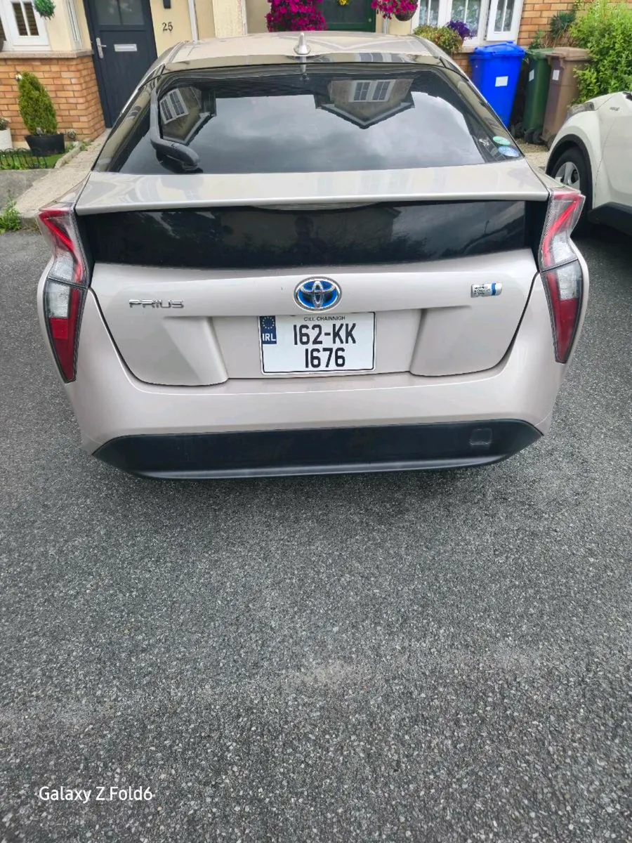 Toyota Prius Hybrid Hatchback - Image 2