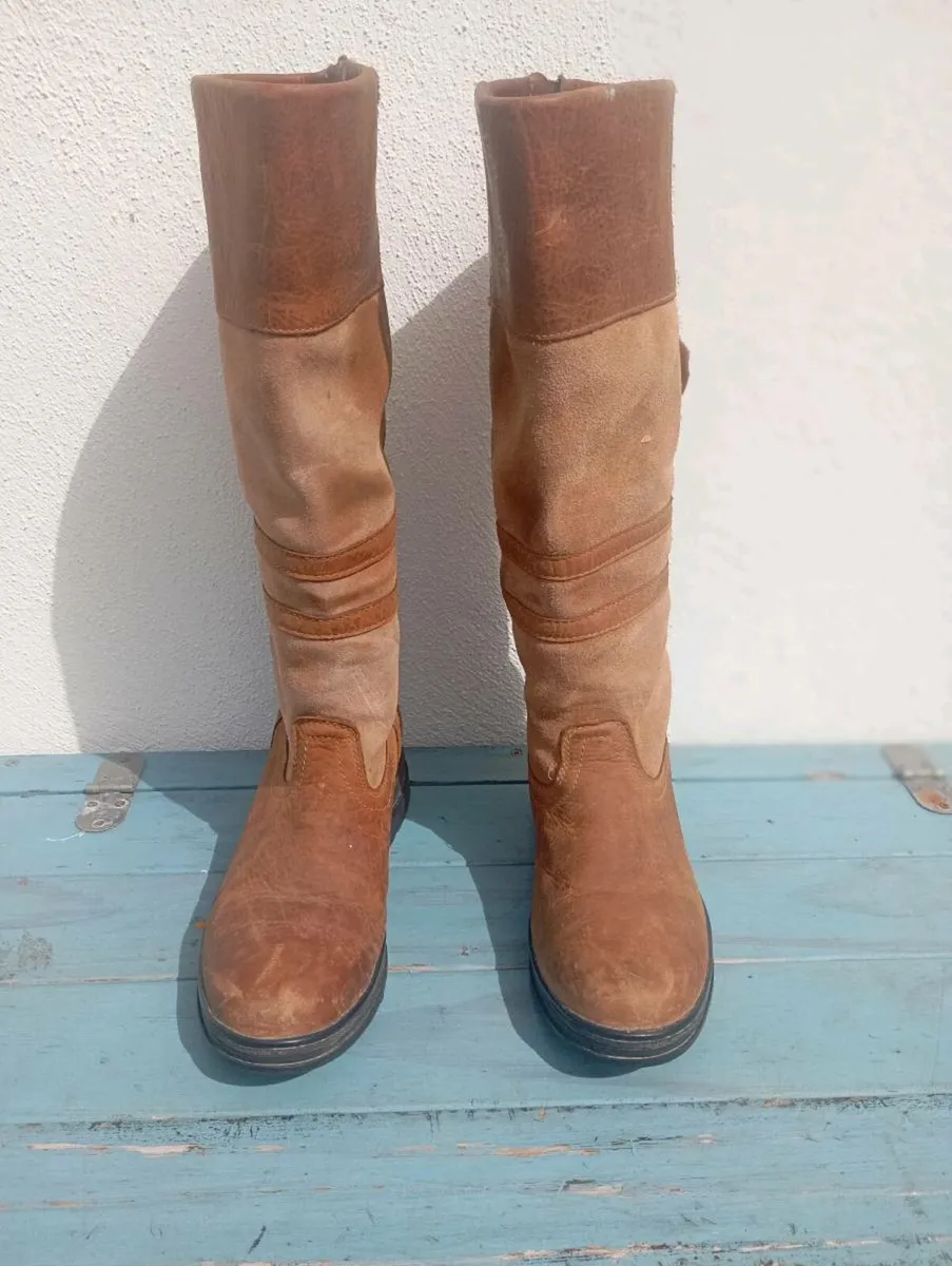 Ariat Boots - Image 1