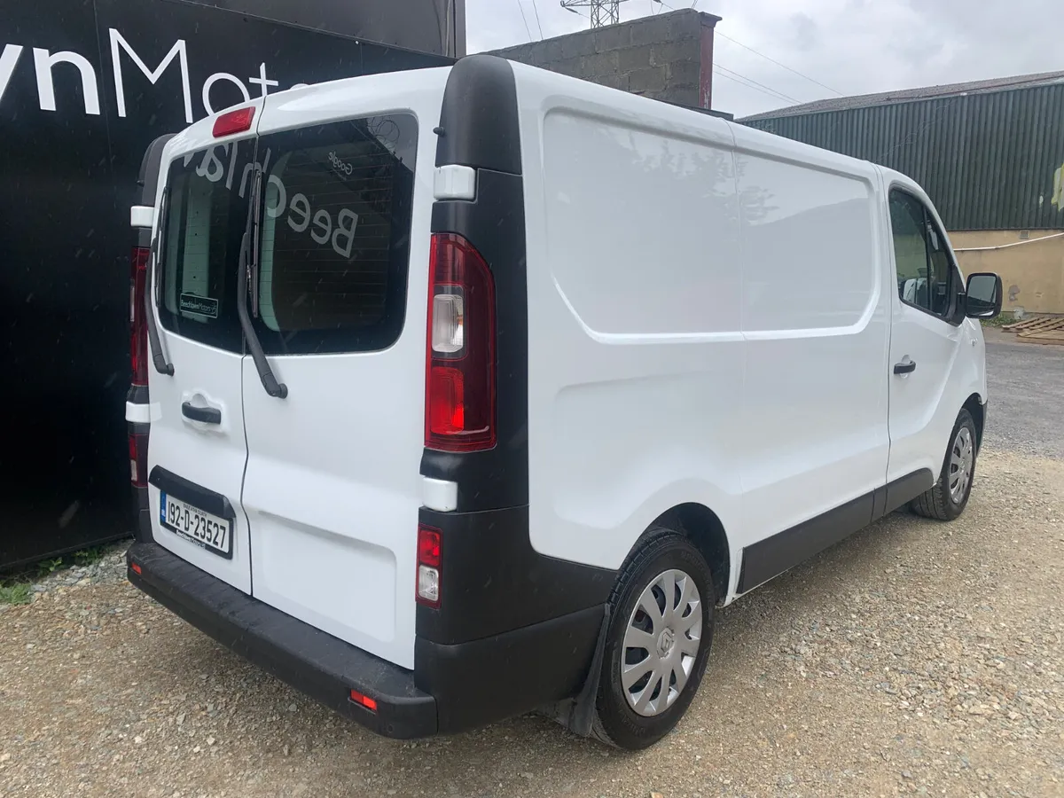 RENAULT TRAFIC 2.0 DCI 120 PS BUSINESS SL28 - Image 3