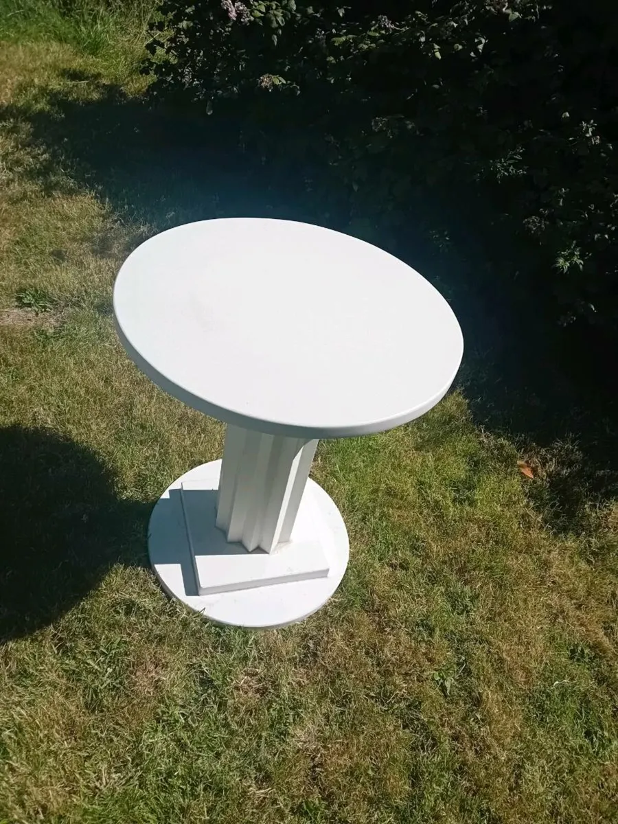 Quartz and marble top table and table - Image 2
