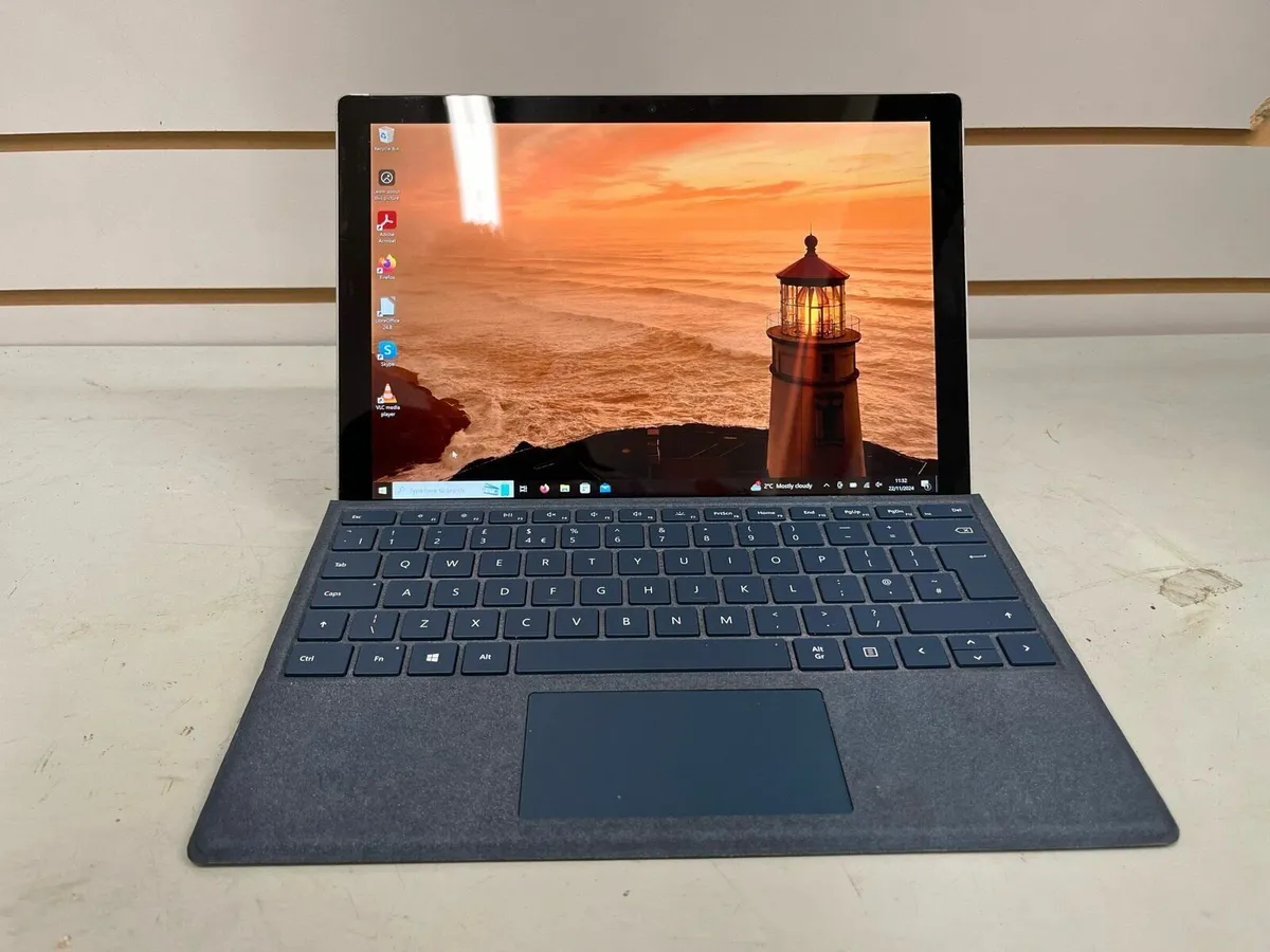 Microsoft Surface Pro 5 - Image 1