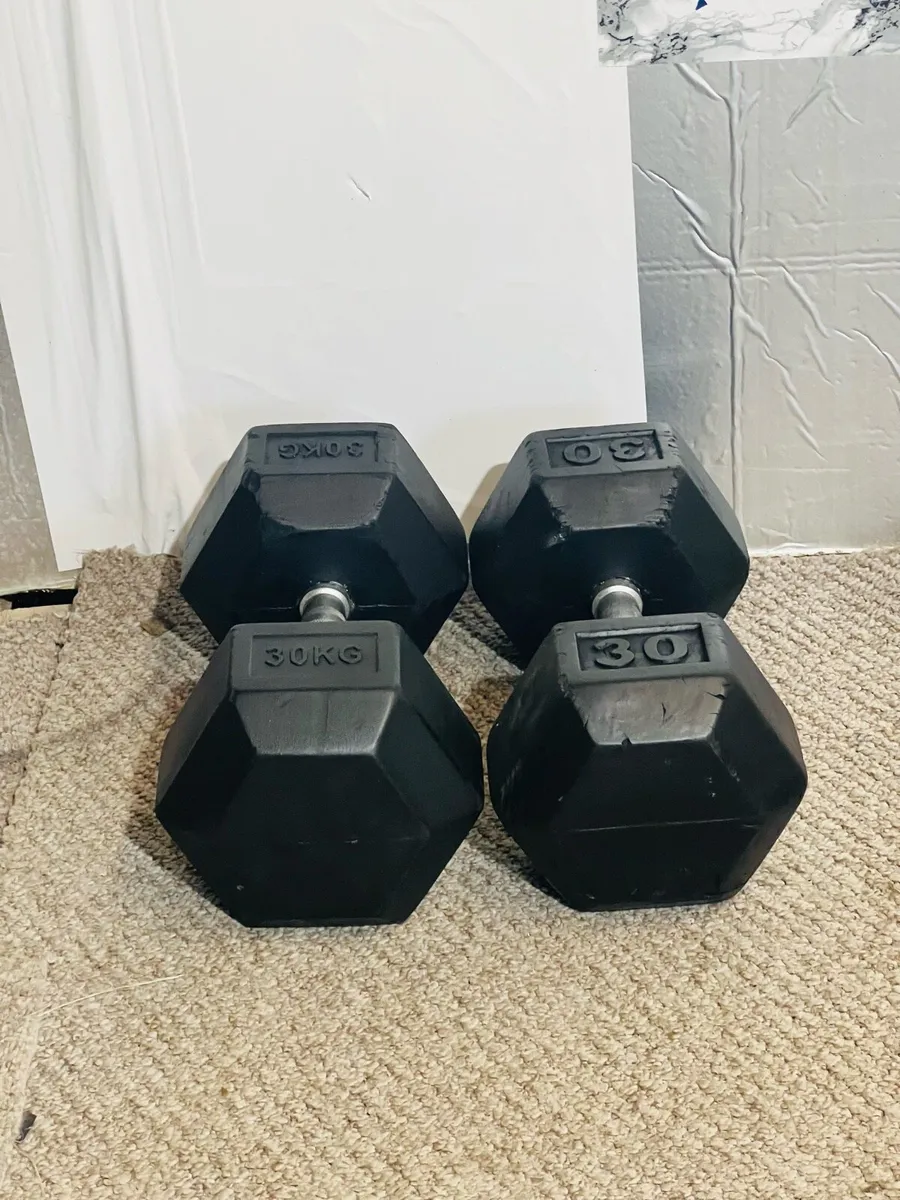 2 X 30 KG HEX DUMBBELLS - Image 1