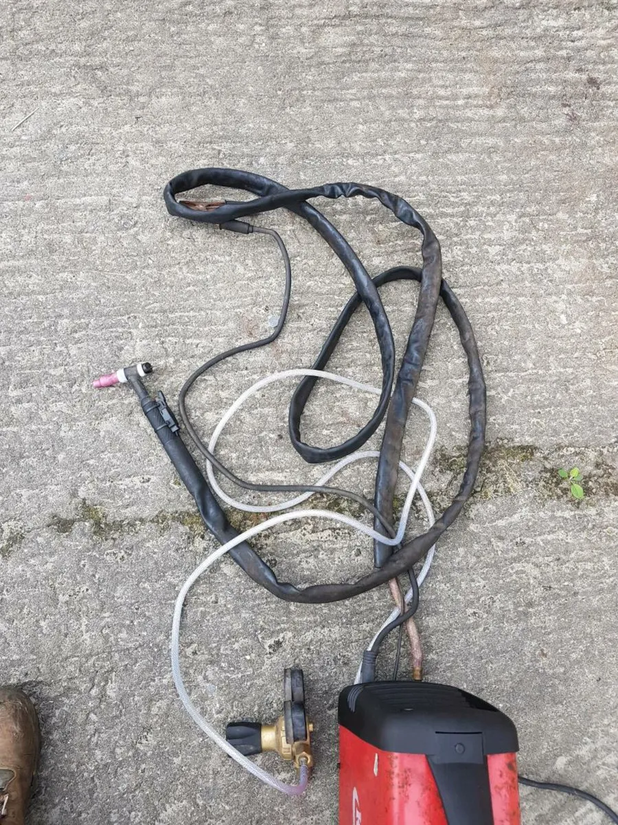 Welder - Image 2