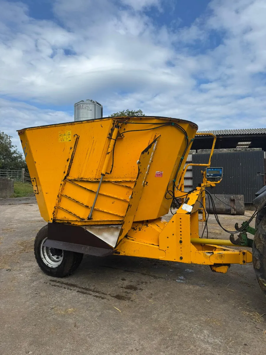 Used Shelbourne Reynolds 9Cube Tub Feeder - Image 3
