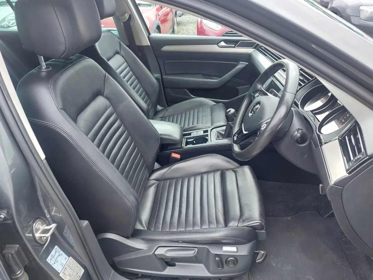 Volkswagen Passat 2015 - Image 3