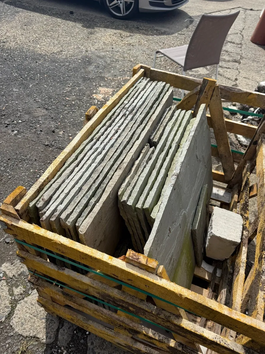 7m2 of grey limestone paving - Image 1