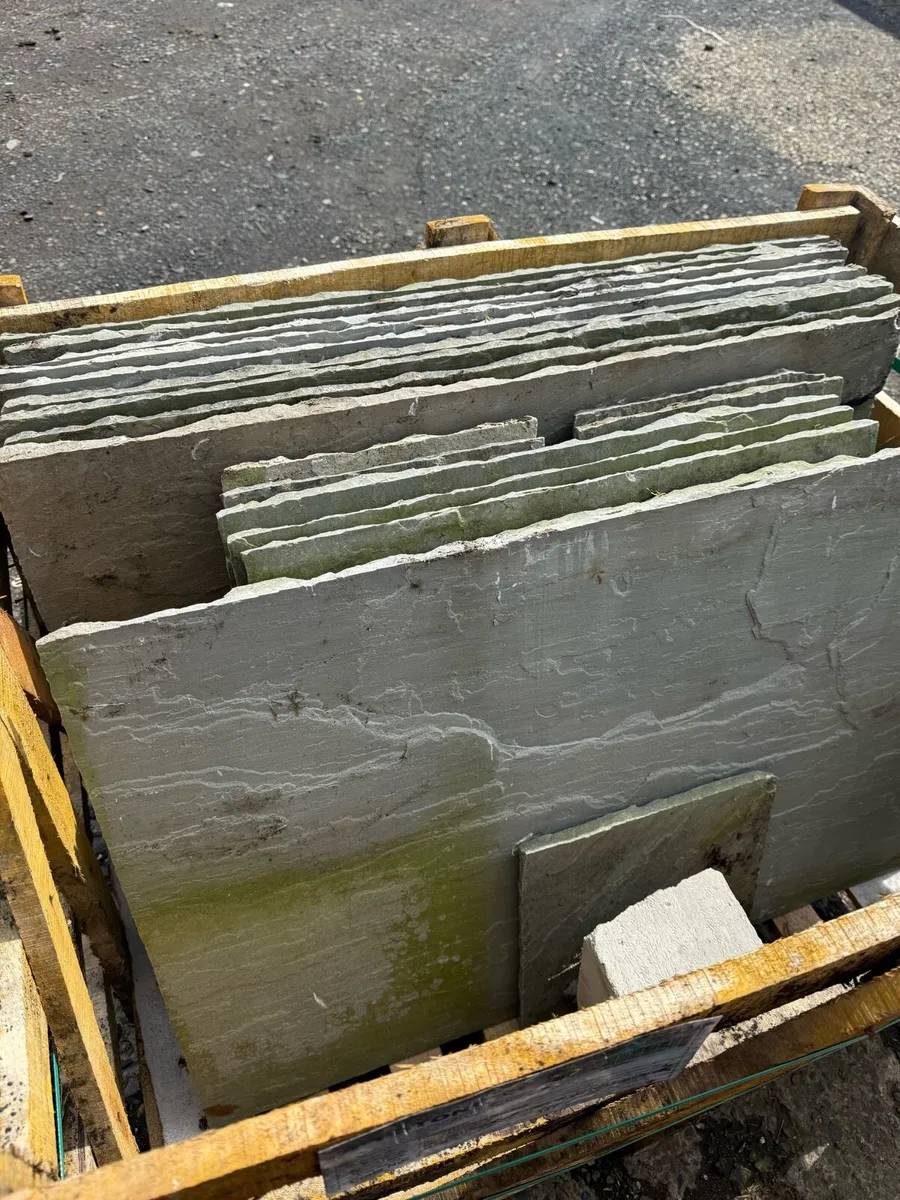 7m2 of grey limestone paving - Image 2