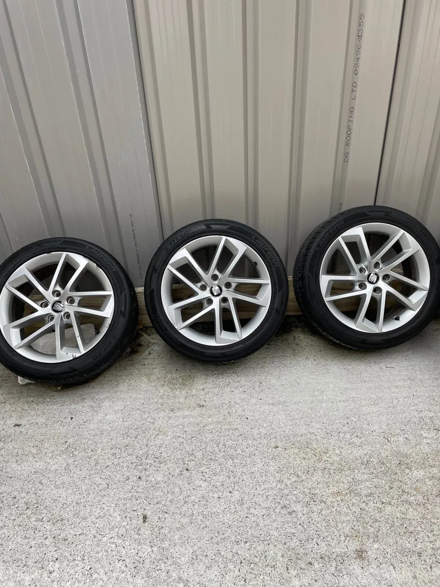 Seat Leon 17’’ alloy - Image 2