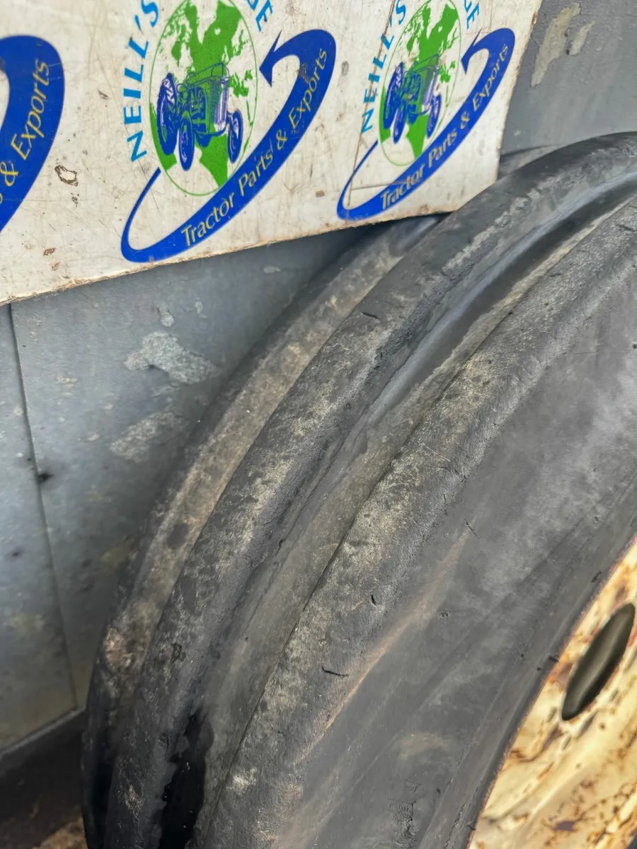 Pair 7.50-18 BKT Front Tyres & Rims Ford Tractor - Image 2
