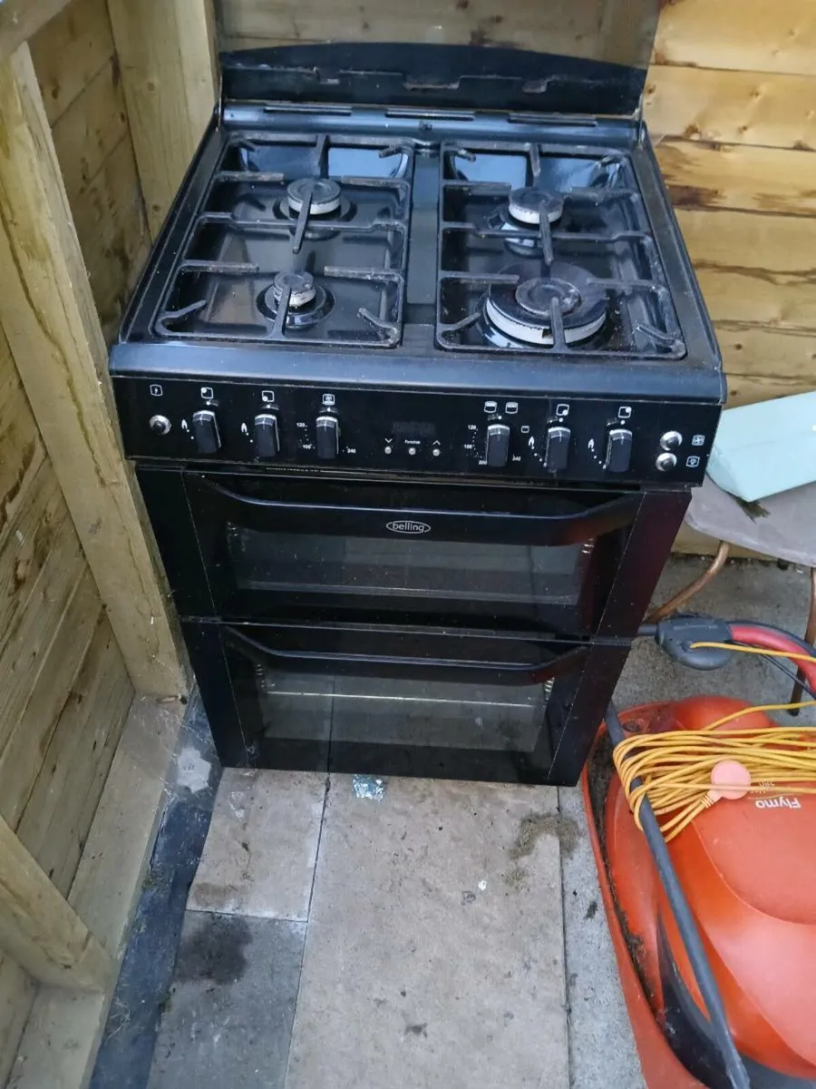 Gas cooker - Image 1