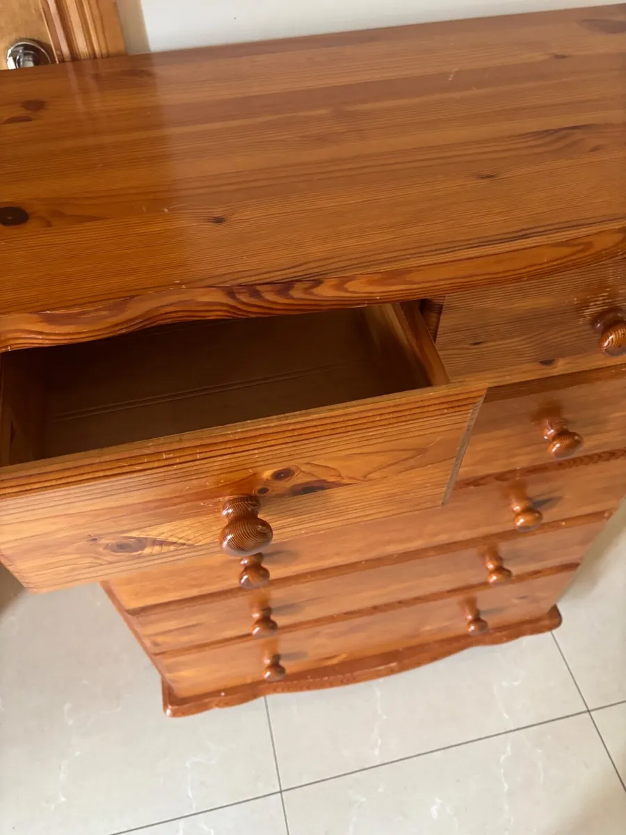 Dresser - Image 2