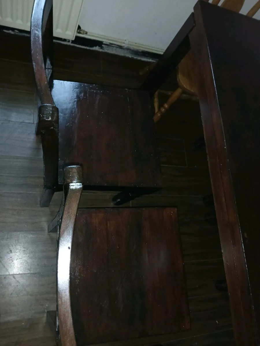 Kitchen dining table and chairs - Image 3