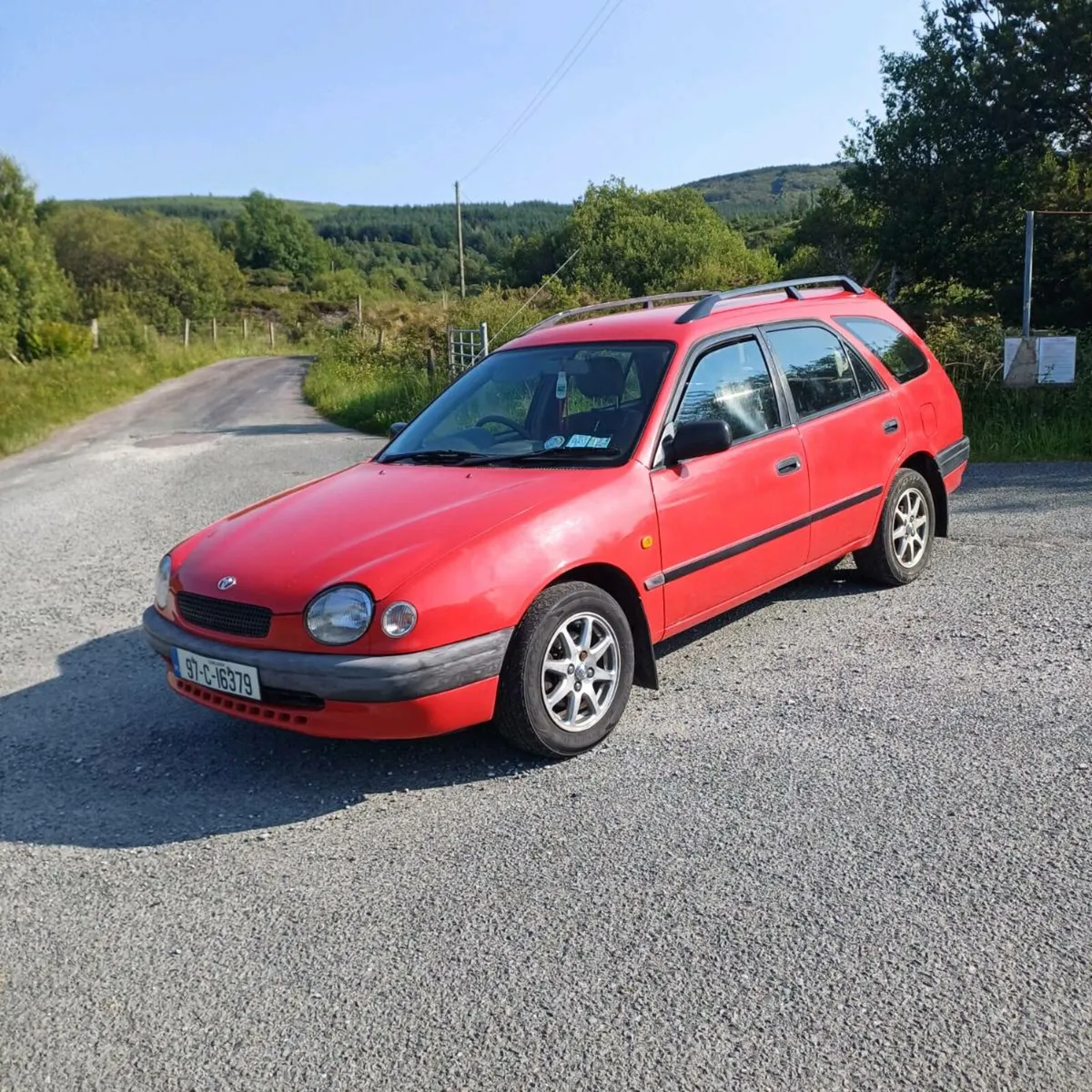 Toyota Corolla Estate - Image 1