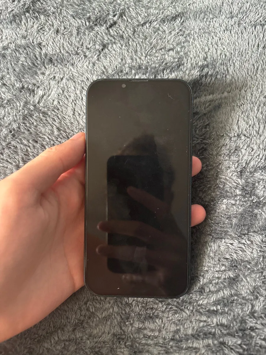 iPhone  13 - Image 1
