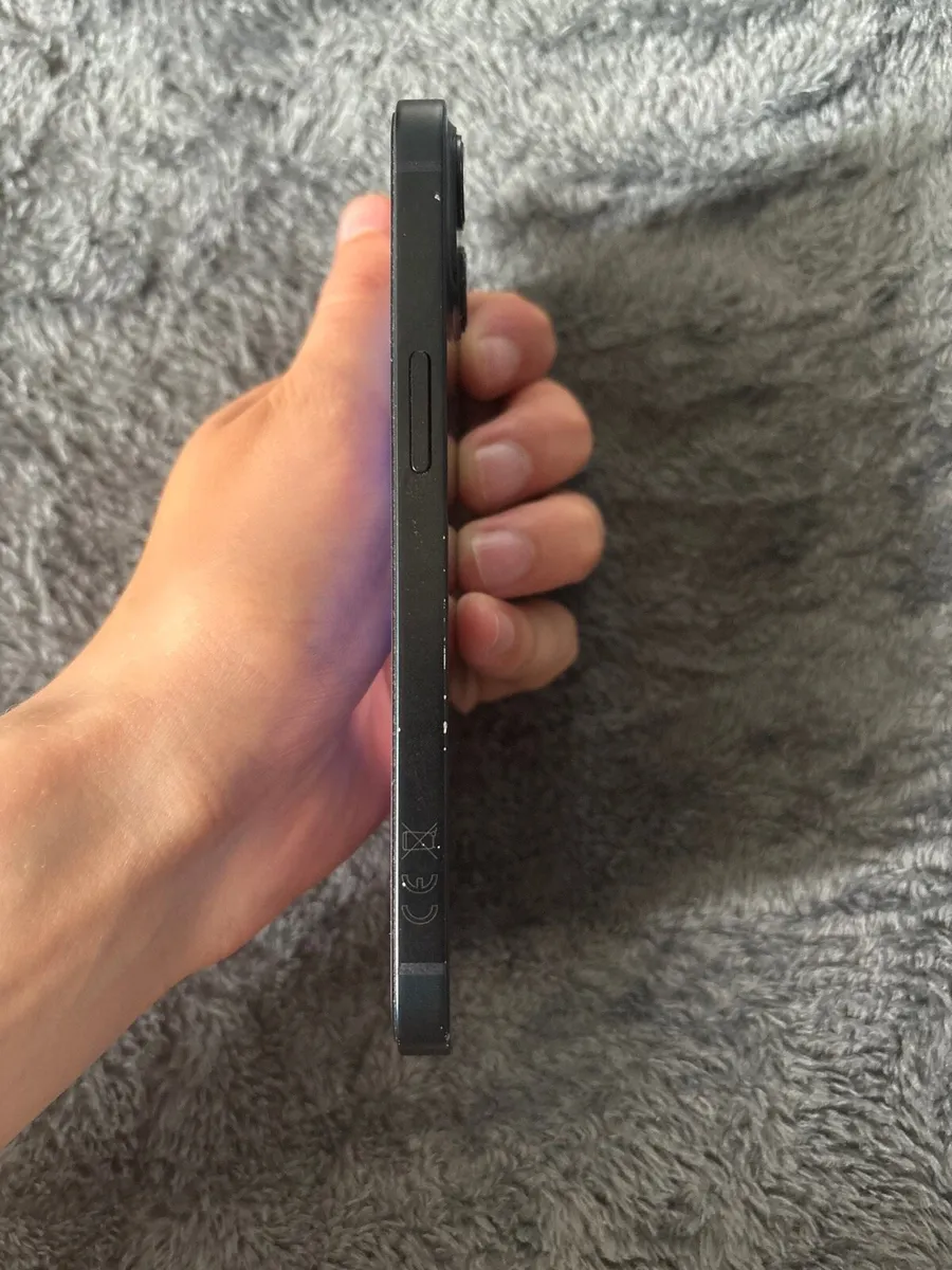 iPhone  13 - Image 3