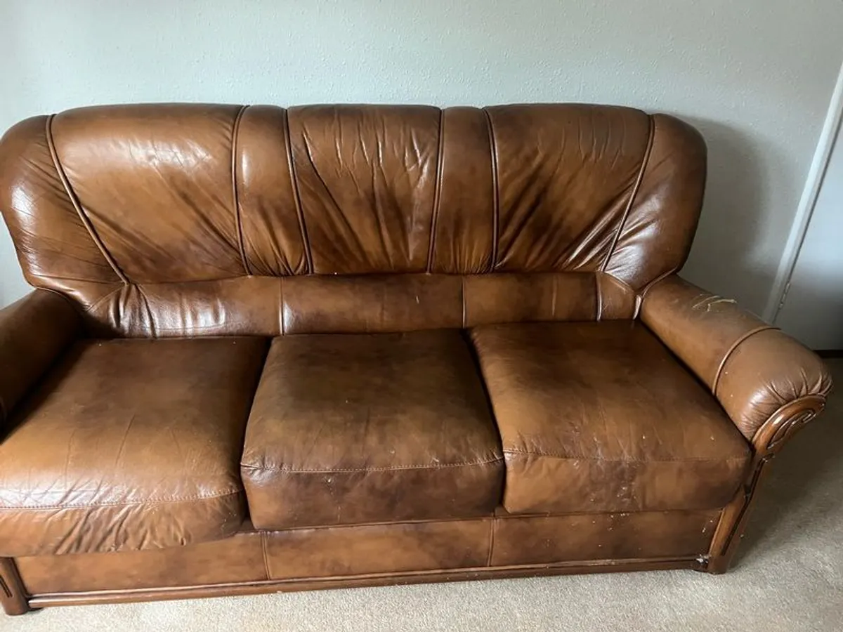 sofa - Image 3