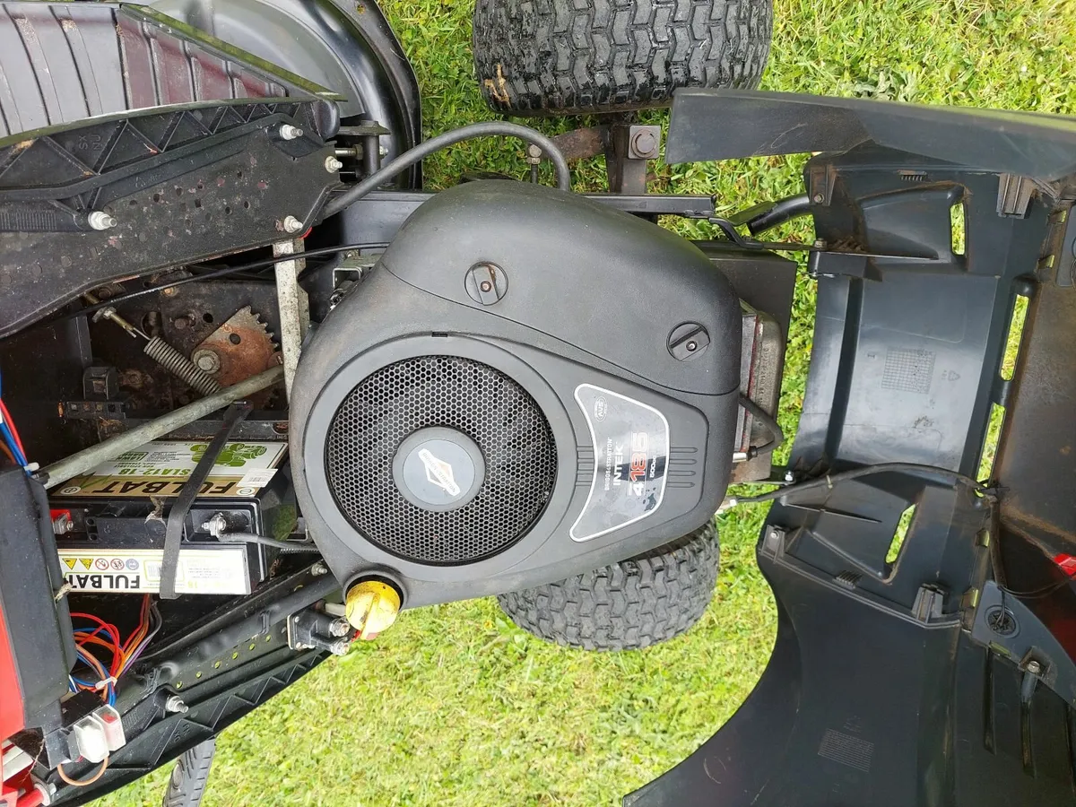 Castlegarden Ride On Lawnmower - Image 4