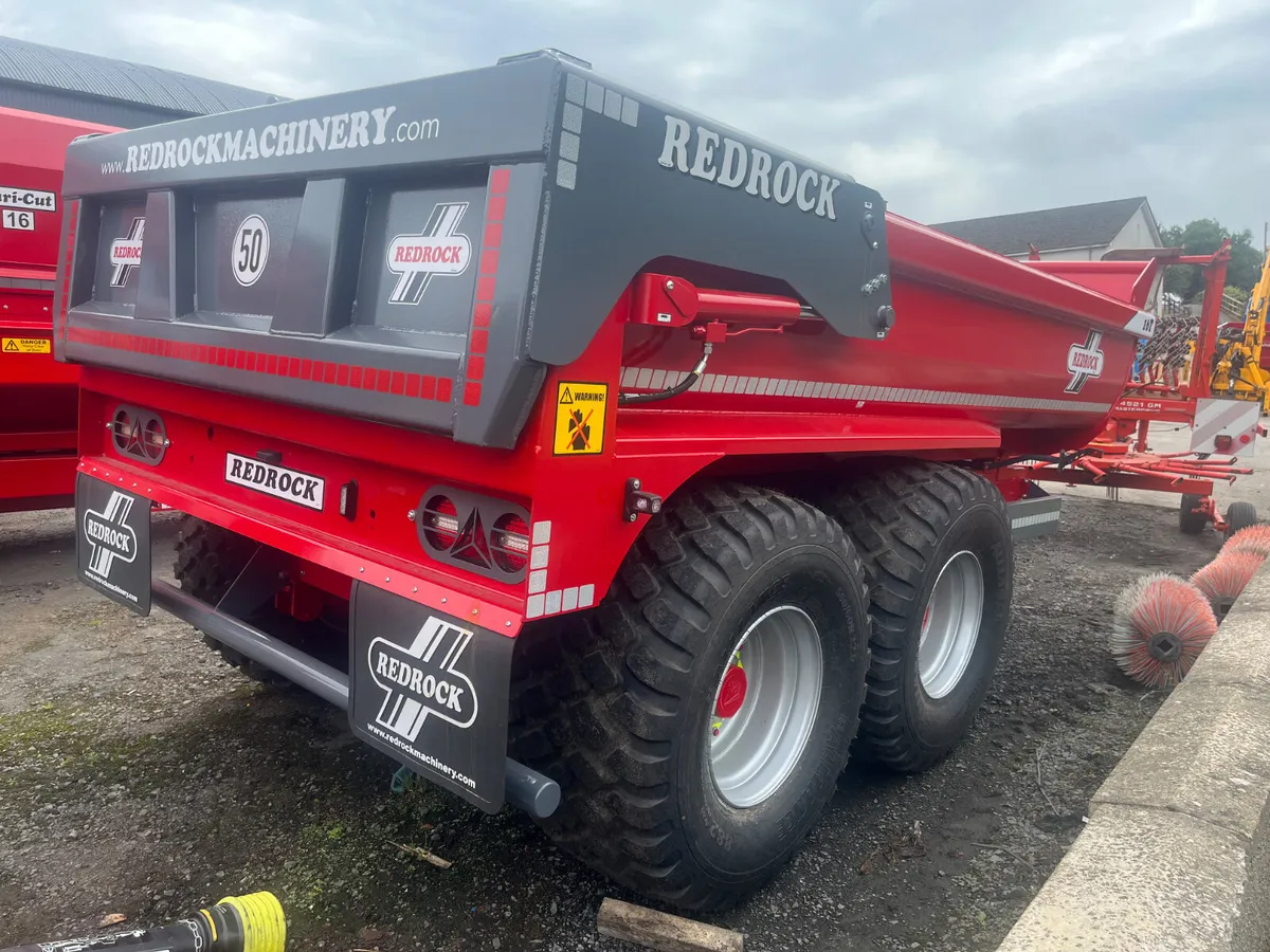 New Redrock 16T Halfpipe Dump Trailer - Image 2