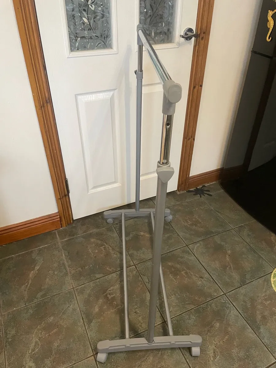 clothes rail - Image 2