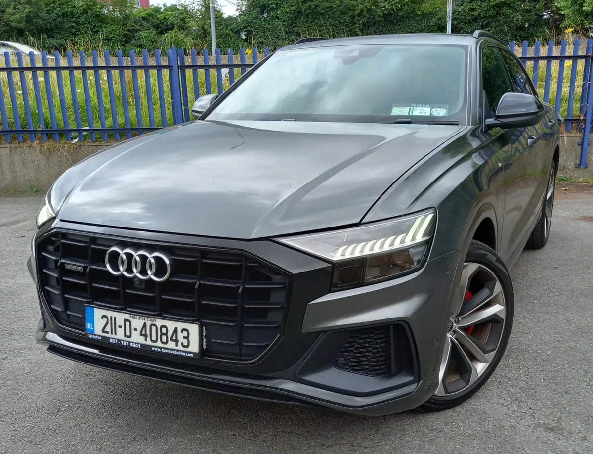 2021 (211) AUDI Q8 3.0 60 TFSI E Q COMPETITION - Image 1
