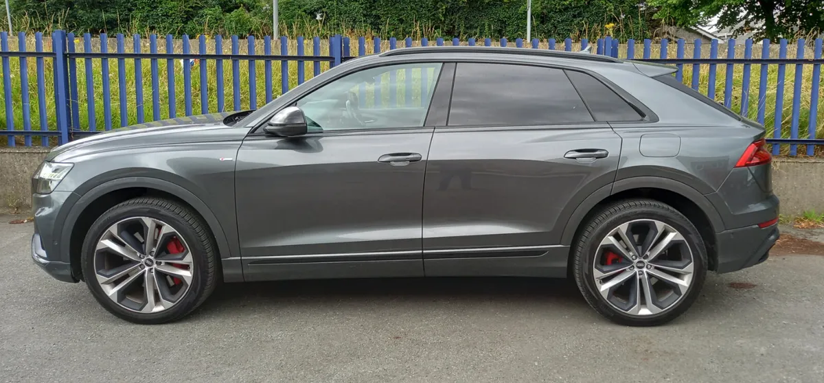 2021 (211) AUDI Q8 3.0 60 TFSI E Q COMPETITION - Image 3