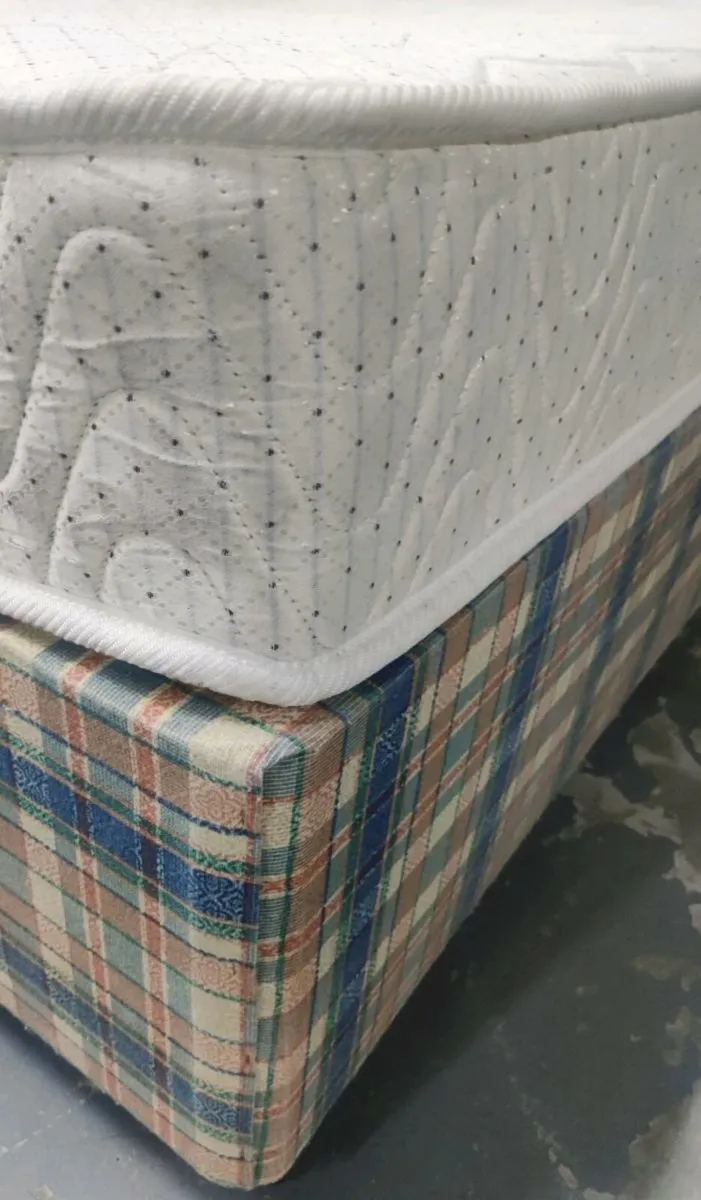 4ft6" double bed & mattress *delivery - Image 3