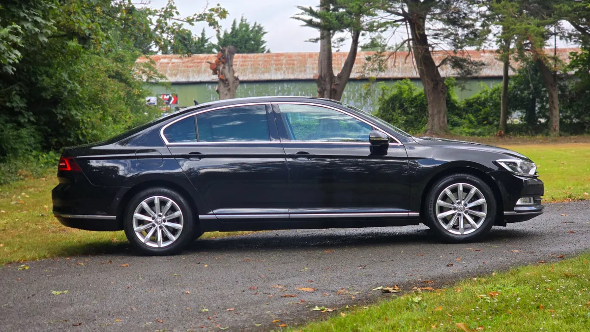 2016 Volkswagen Passat 2.0 TDI 150BHP HIGHLINE - Image 3