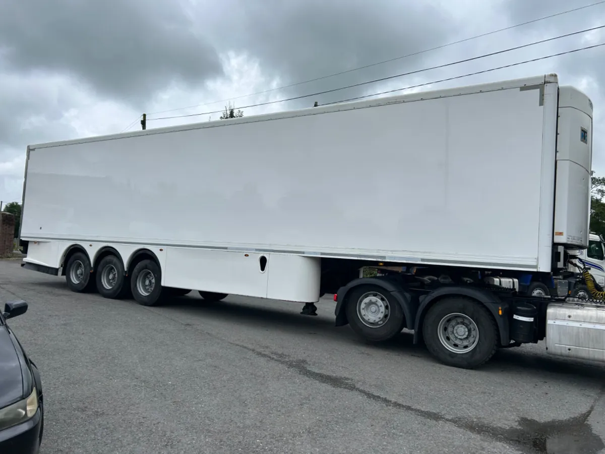 2014 dual evap fridge trailer with barn doors - Image 3