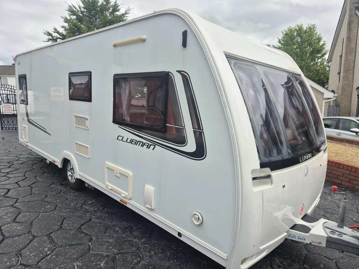 2013 Fixed Bed Lunar  Clubman SE  Motor Movers - Image 2