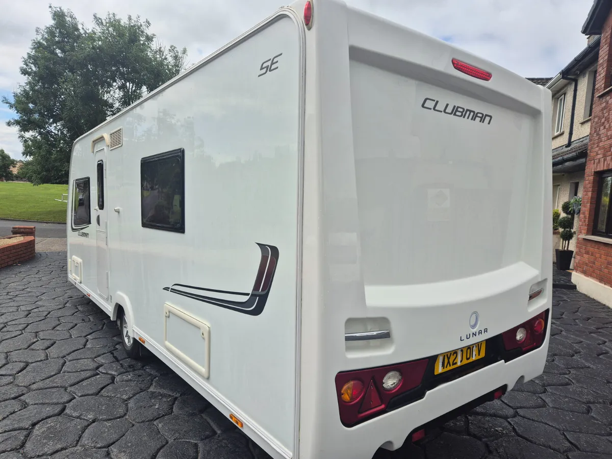 2013 Fixed Bed Lunar  Clubman SE  Motor Movers - Image 4