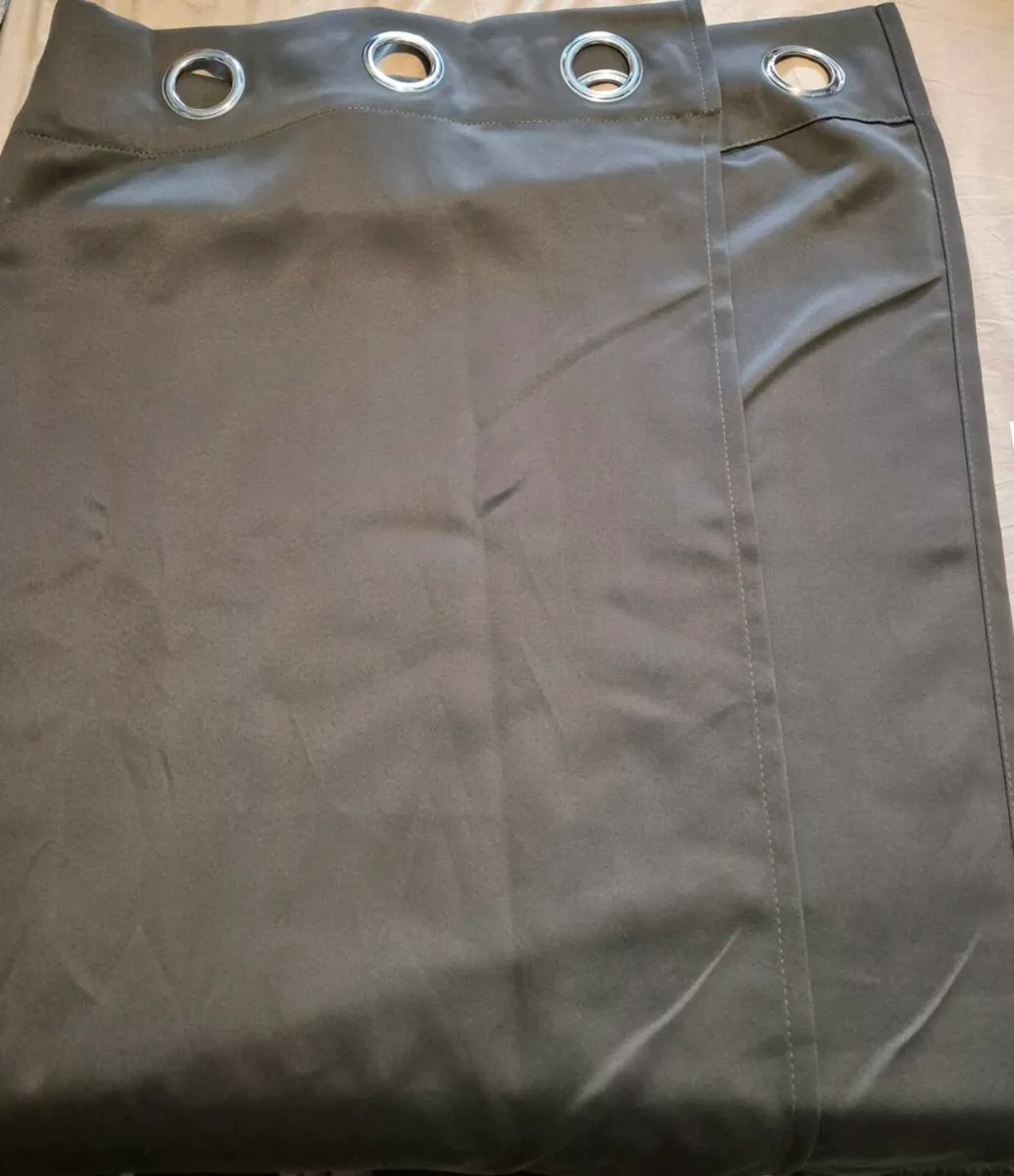 Premium set of un-used grey curtains - Image 3