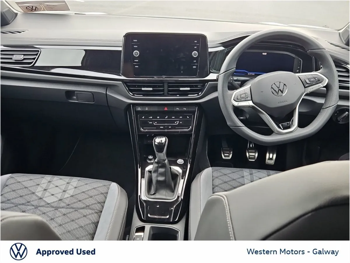 Volkswagen T-Roc R-line 75 1.0 TSI - Mega Savings - Image 2