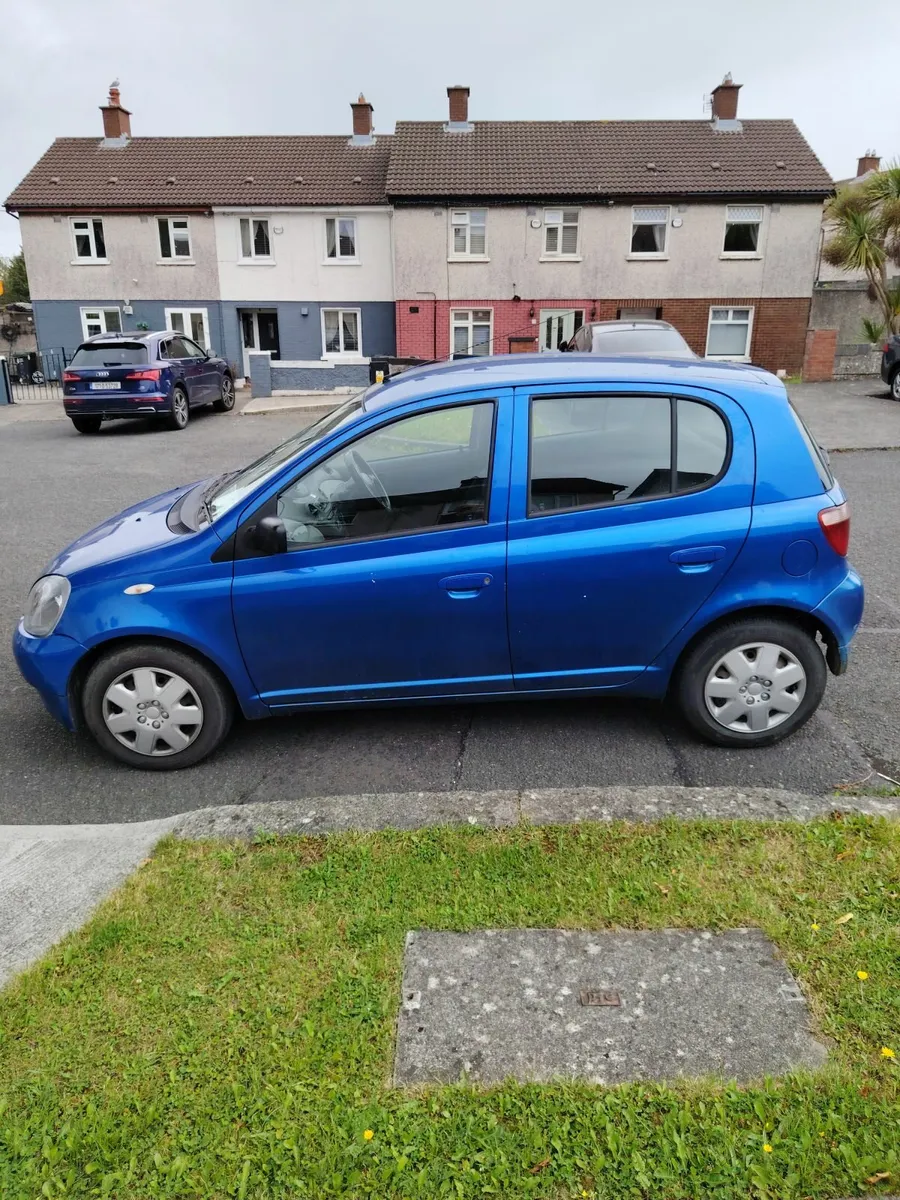 Toyota Yaris 2002 - Image 3