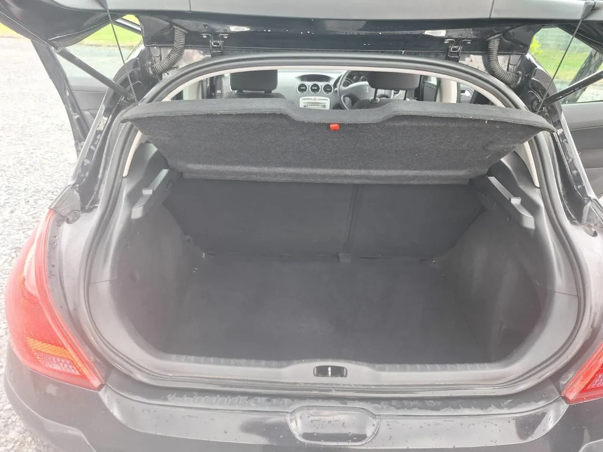Peugeot 308 2010 - Image 4
