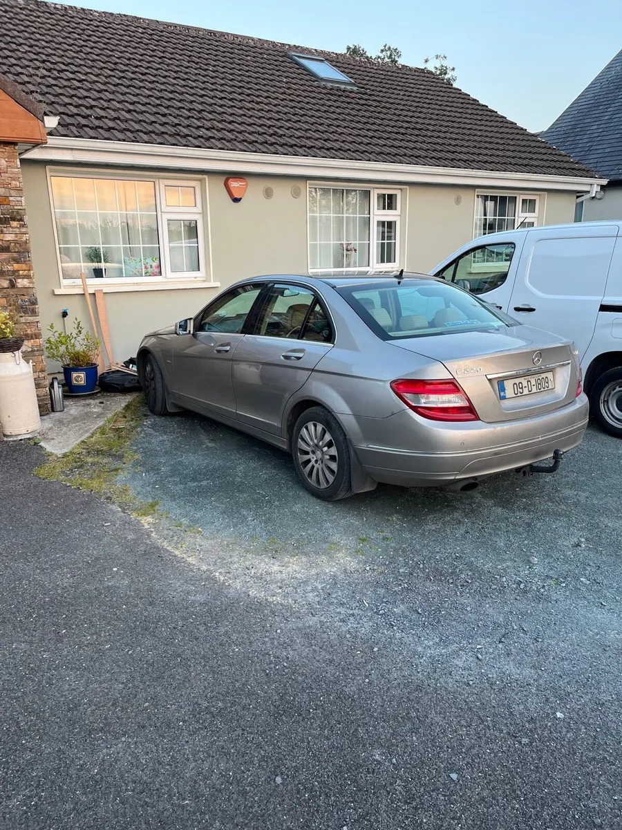 Mercedes C220 diesel 2009 Automatic - Image 3