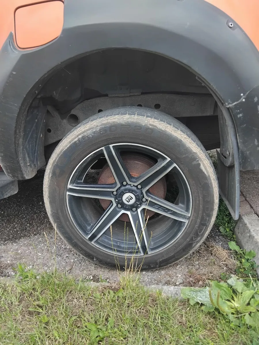 Four 20 inch tyres - Image 4