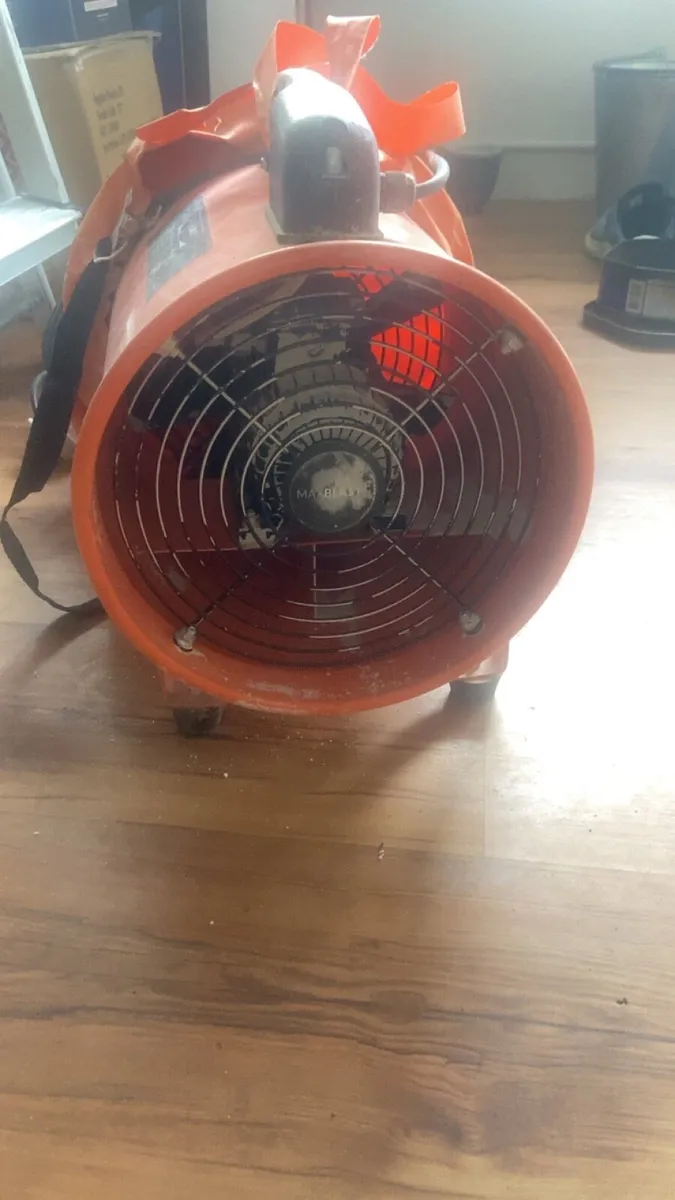 Dust extractor fan - Image 1
