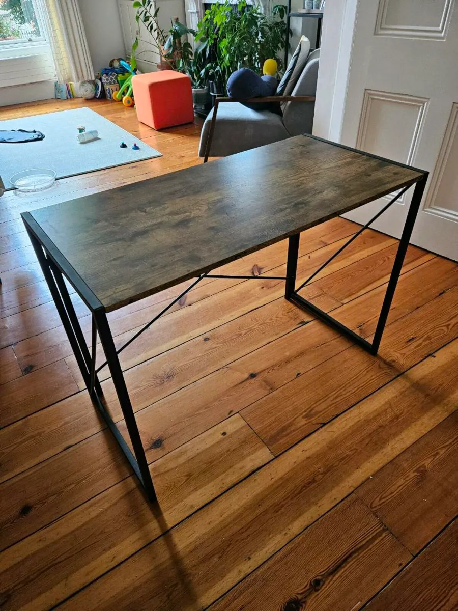 Desk - Image 3