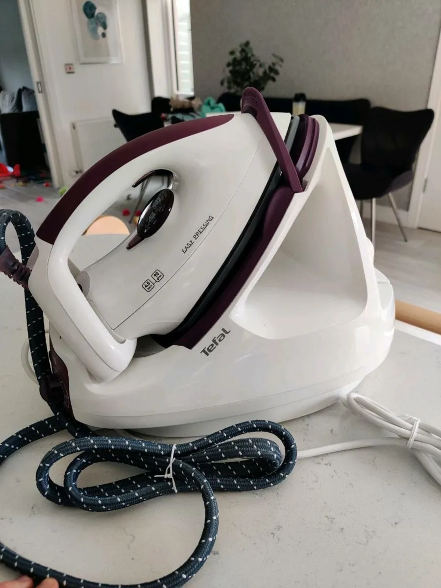 Tefal GV 5262 Easy Pressing
Iron - Image 3
