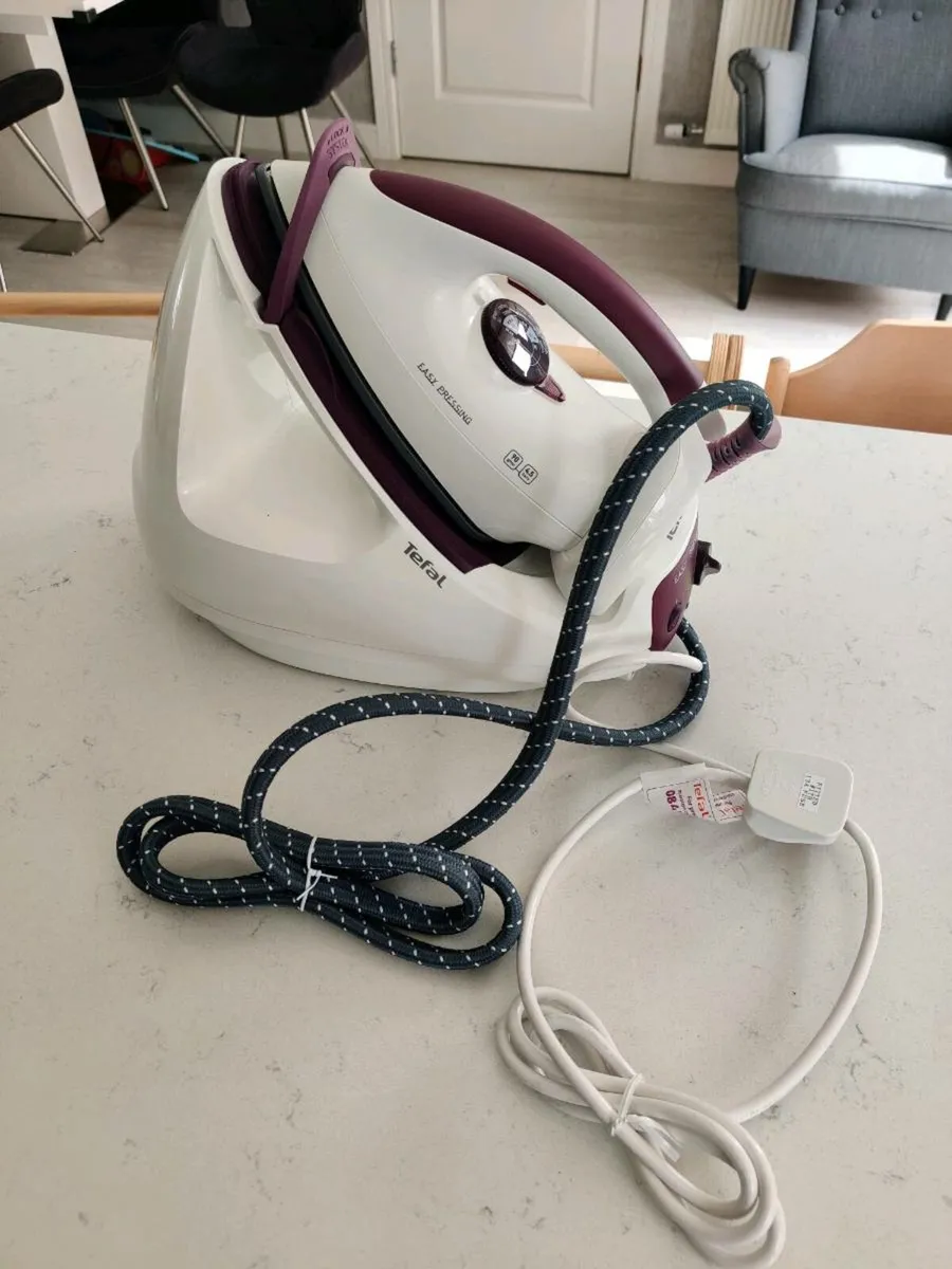Tefal GV 5262 Easy Pressing
Iron - Image 4