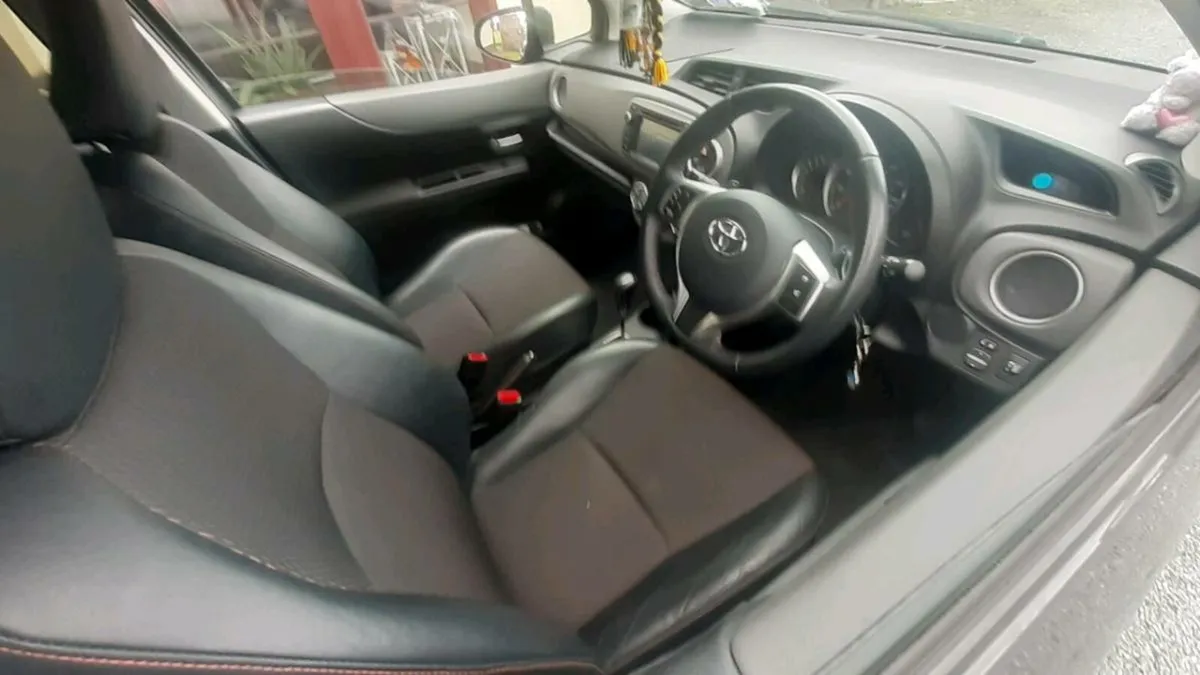 Toyota yaris - Image 3